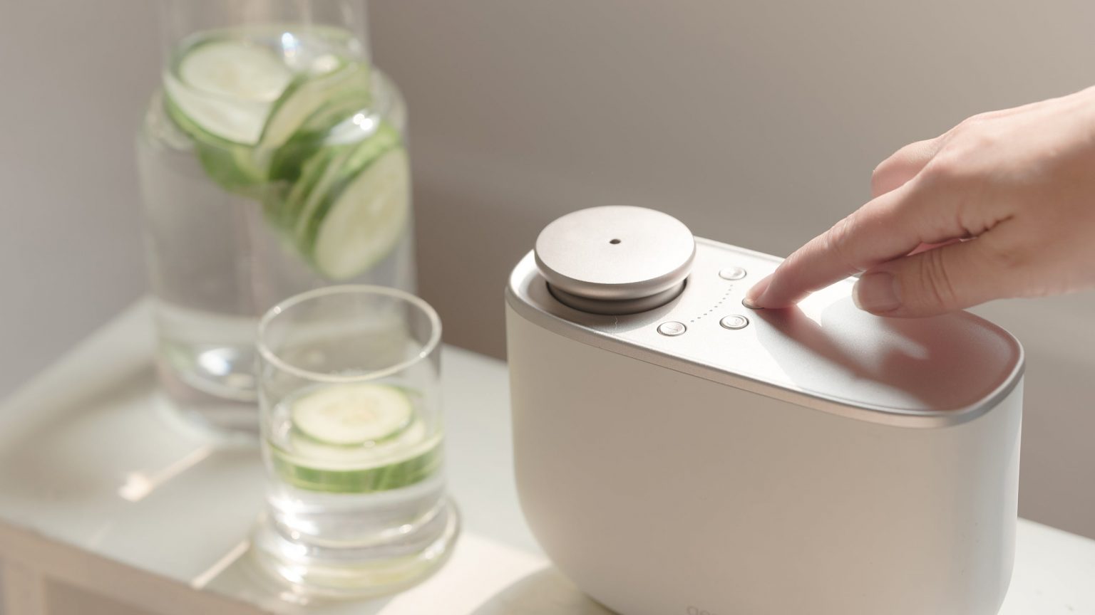 Aera Smart Diffuser vs Aroma 360 Diffuser 어떤 것이 더 사용자 정의를 제공합니까?